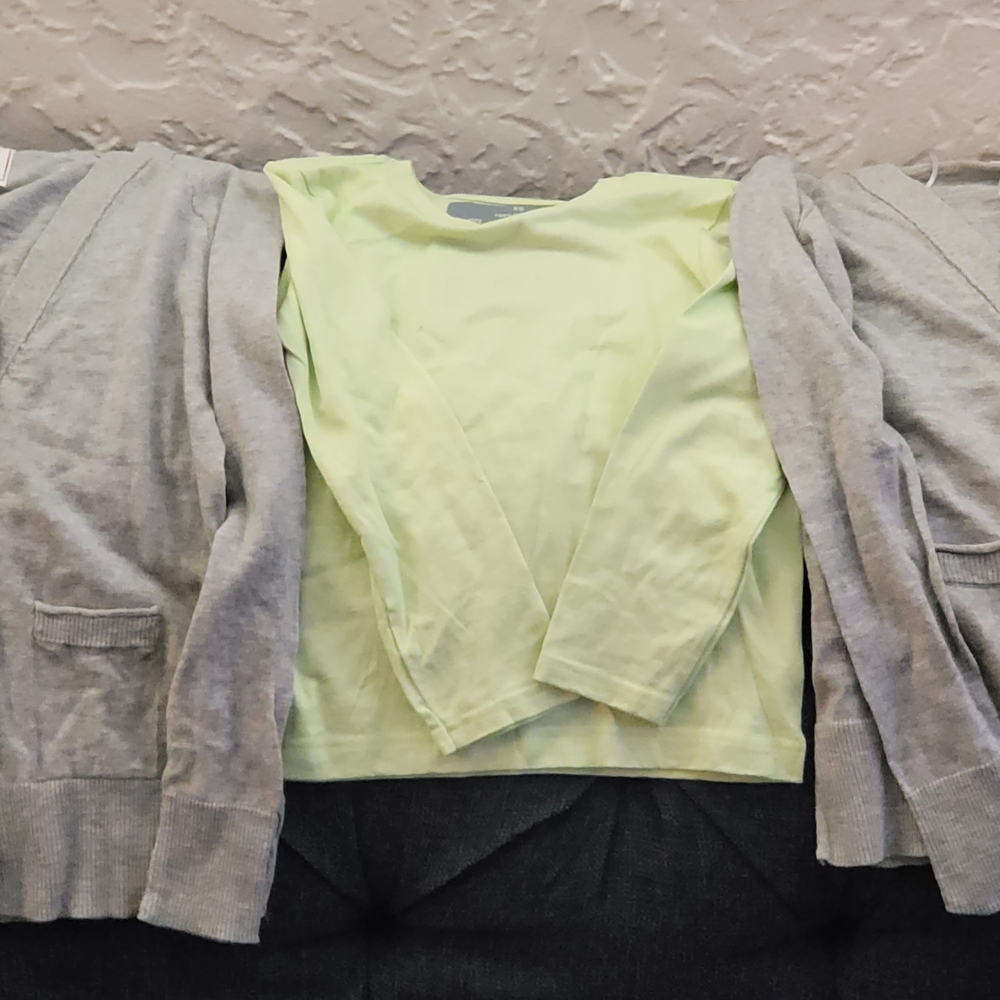 3 Pieces Of Girls Clothing Size XS 4/5 (Brand New) w/tags Excellent Condition